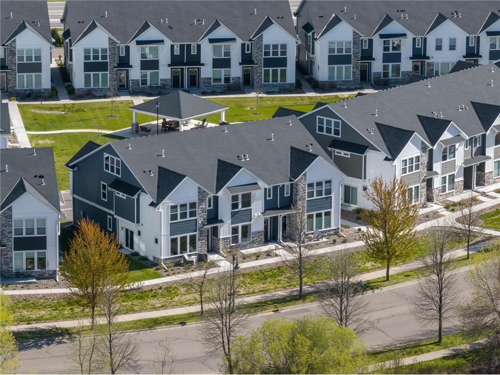 2422 N Blossom Circle , Orono