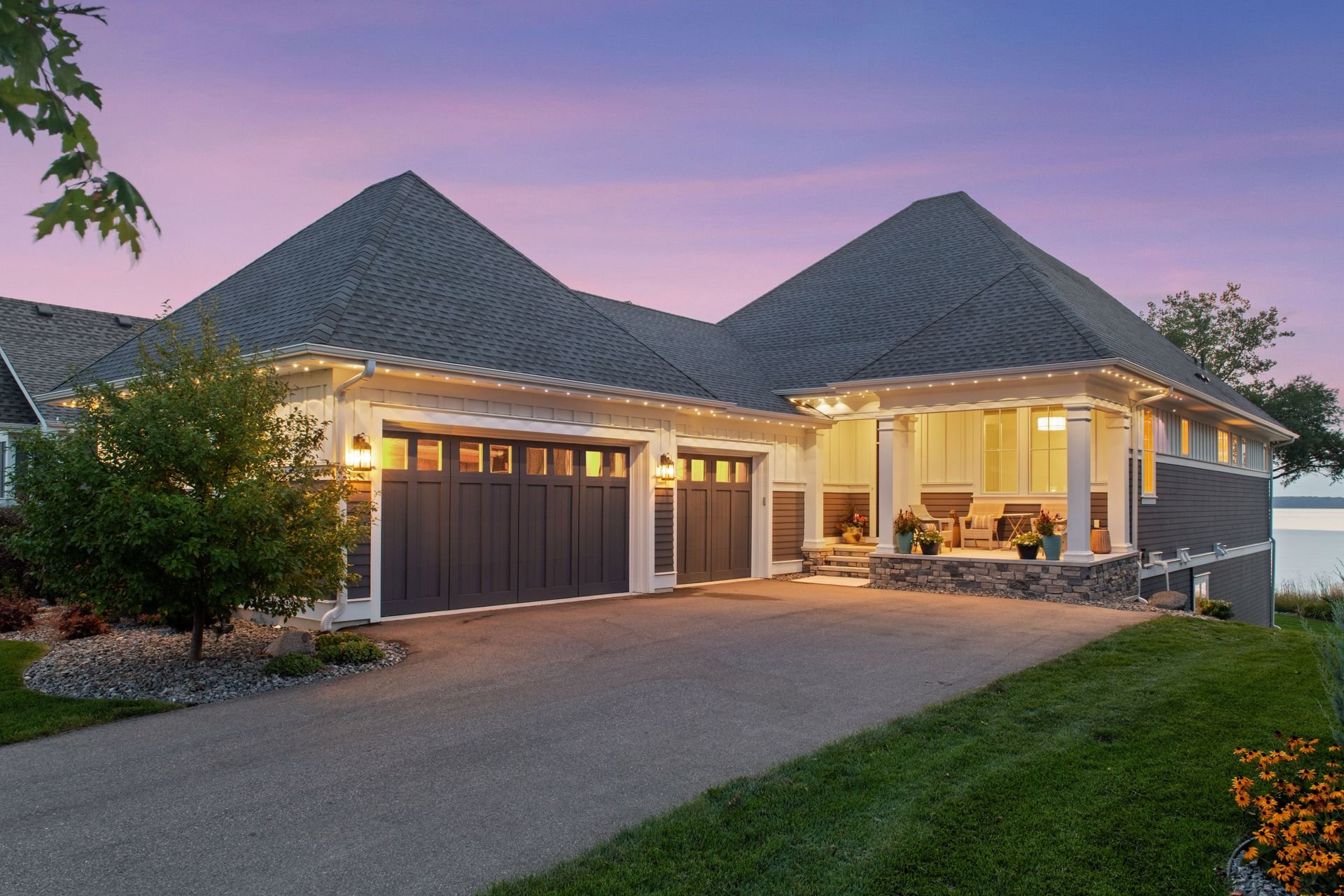 155 Lakeshore Circle, Waconia, MN 55387